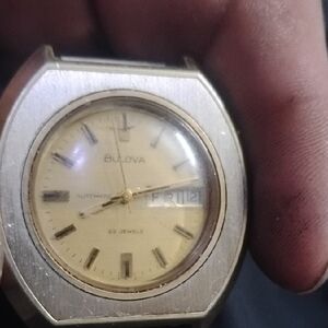 Bulova Gold-Tone Automatic  23 Jewel Watch